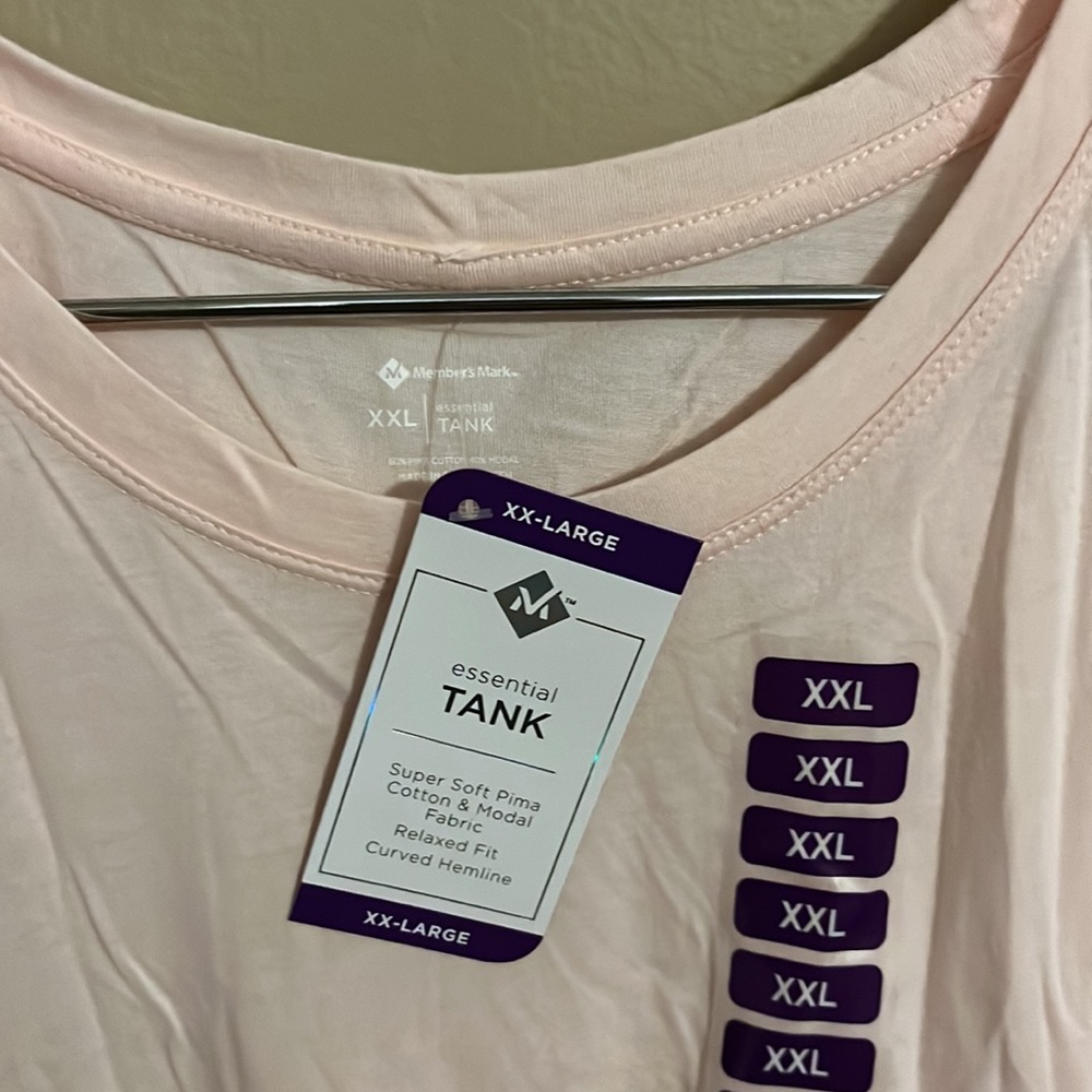 Pink muscle tank - Picture 2 of 2